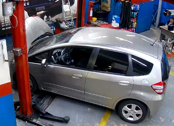 Honda Fit na área técnica